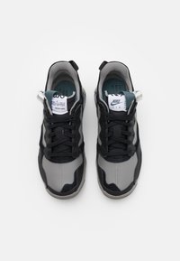 Jordan JORDAN MA2 - Sapatilhas - flat pewter/black/white/hasta