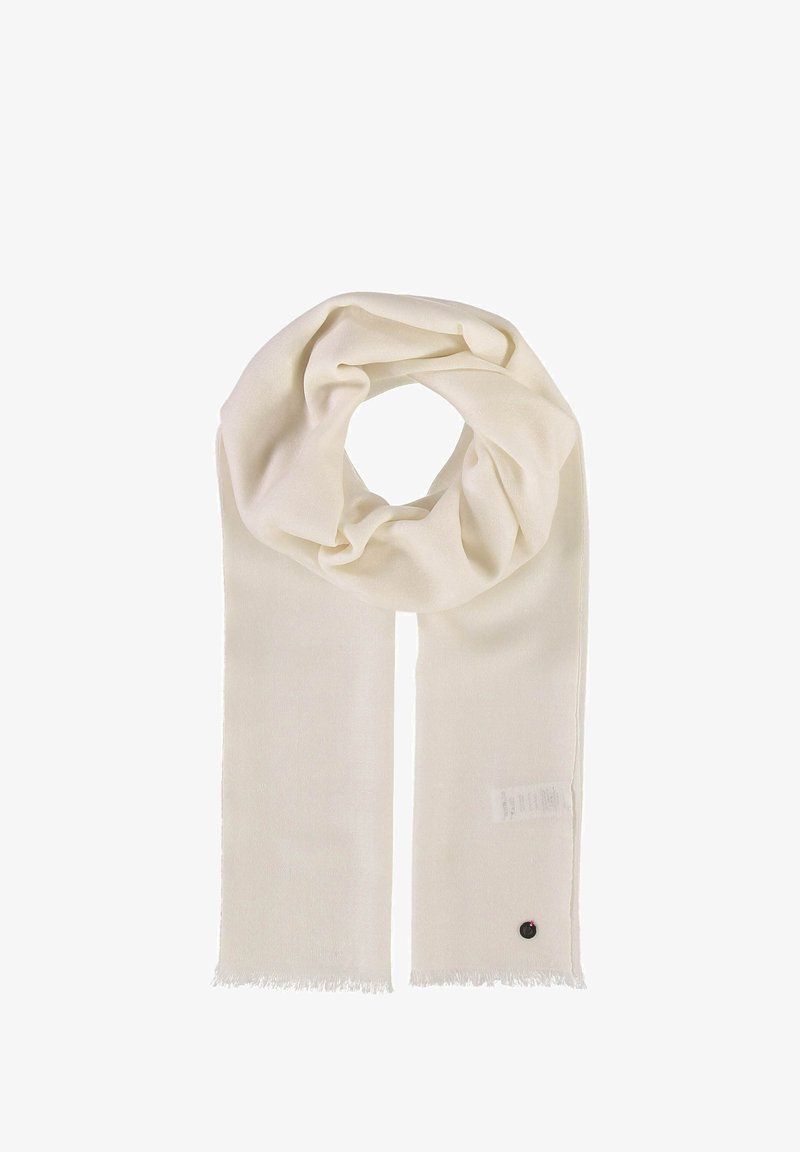 Écharpe blanche avec une texture douce et lisse. Elle présente des bords effilochés et une petite étiquette avec un accent de bouton noir.