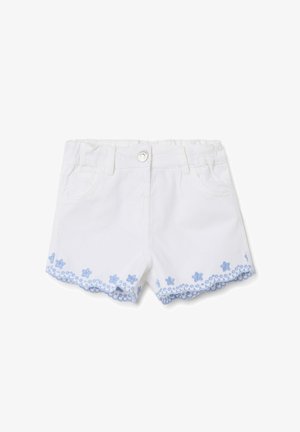 Pantalones cortos de mezclilla blancos con dobladillo ondulado, con bordados florales azules en la parte inferior y los bolsillos delanteros. Cierre con botón metálico.