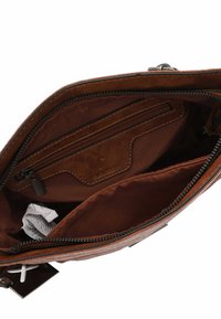 SURI FREY HADLEY - Cross body bag - cognac