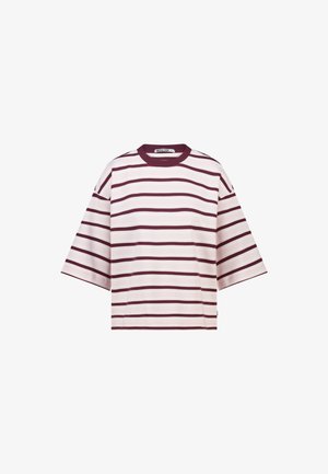 Short-sleeve striped T-shirt in light pink and burgundy. Features a round neckline and oversized fit with wide sleeves. Soft cotton material.