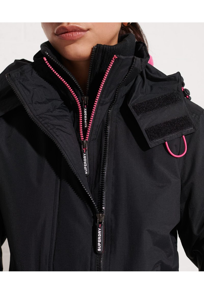 Damen Leichte Jacken | Superdry Outdoorjacke black/black/punk pink/schwarz - IC59990 Damen Leichte Jacken | Superdry Outdoorjacke black/black/punk pink/schwarz - IC59990