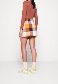 Monki Minikjol - brown