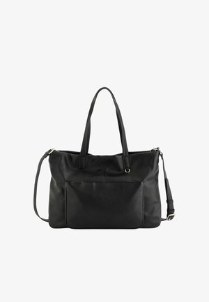 Bolso tote de cuero negro con dos asas para el hombro, un bolsillo frontal y una correa lateral ajustable con hebilla.