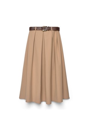 Gonna midi beige con pieghe e cintura marrone scuro testurizzata con fibbia dorata in vita.