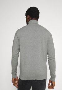 Thumbnail Image 3