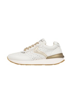 White low-top sneaker with beige laces, perforated sides, gold accent on the heel and a white rubber sole with a beige tread.
