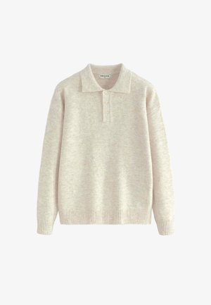 Pull en tricot couleur crème avec un col et une fermeture à trois boutons. Comprend des bords-côtes aux poignets et à l'ourlet. Texture douce.