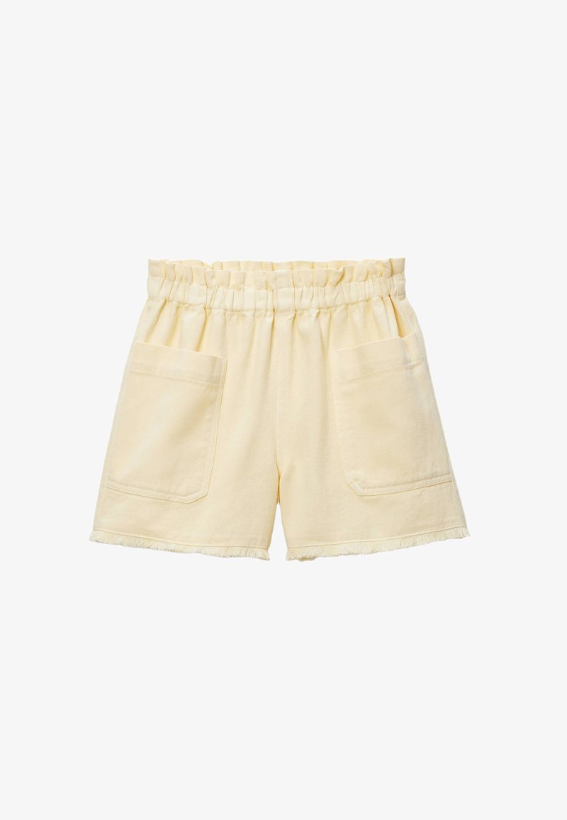 Shorts en coton jaunes avec une taille élastique, deux poches avant et un ourlet effiloché. Design simple avec une finition douce et texturée.