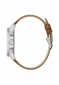 Reloj en tono plateado con caja redonda, tres botones y correa de cuero marrón. Presenta un forro interior crema y accesorios de hardware pulido.