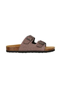 Sandaler i slip-on stil med en glittrig ovandel i rosa och silver, två justerbara remmar med metallspännen, och en korkfotbädd med en svart gummisula.