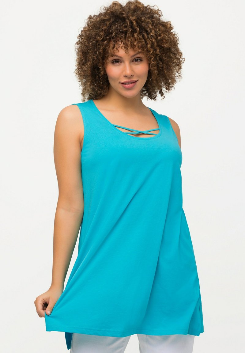 Ulla Popken LONG ZIERBÄNDER RUNDHALS ÄRMELLOS - Top - aqua foncé