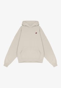 Hoodie bege feito de tecido macio, com um bolso frontal e capuz ajustável com cordão. Pequeno logo rosa na parte superior esquerda da área do peito.