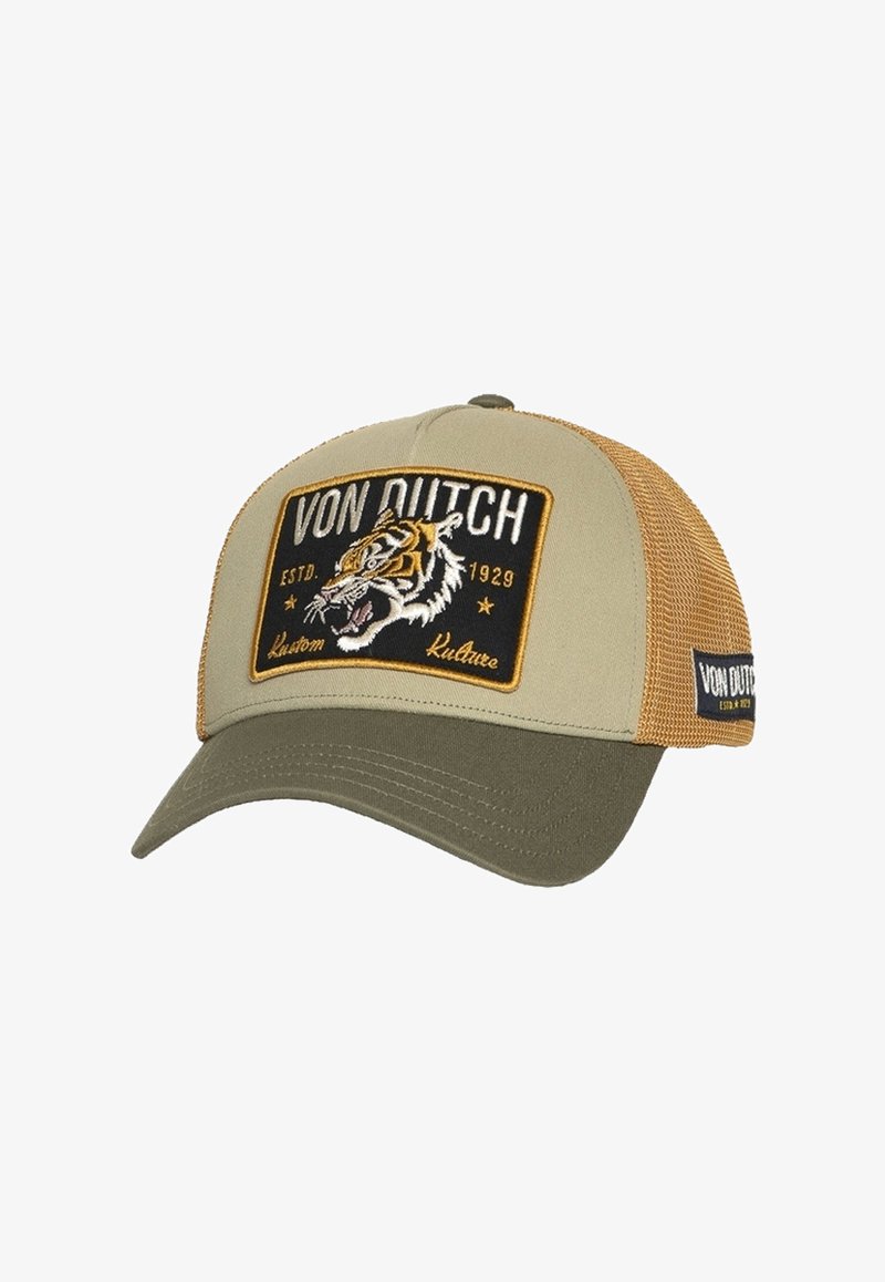 Gorra de béisbol color caqui con visera curvada, parte trasera de malla y un parche bordado de un tigre en la parte frontal. Presenta el texto "VON DUTCH" en letras en negrita.