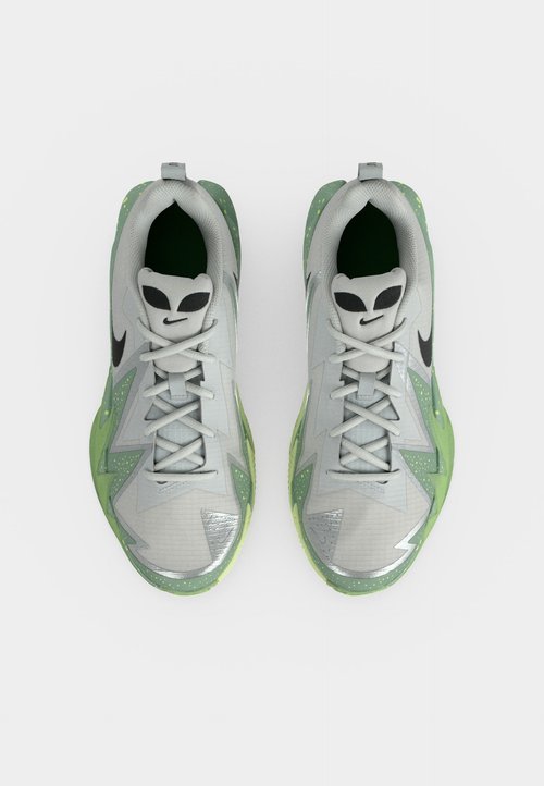 Nike ST DYNAMITE UNISEX - Basketball shoes - photon dust/black/barely volt/steam/metallic silver-coloured — foto 5