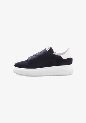 Navy-Suede-Sneaker mit weißen Lederakzenten, abgerundeter Spitze und dicker weißer Sohle. Verfügt über ein klassisches Schnürdesign und auffällige Nähdetails.