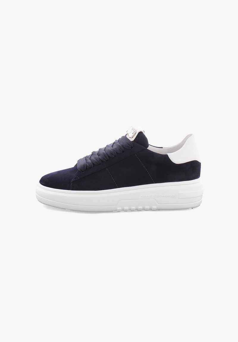 Navy-Suede-Sneaker mit weißen Lederakzenten, abgerundeter Spitze und dicker weißer Sohle. Verfügt über ein klassisches Schnürdesign und auffällige Nähdetails.