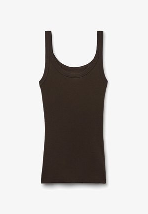 Mörkbrun linne med en figursydd design. Har ribbad textur, breda axelremmar och rund halsringning.