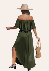 Cupshe EFFORTLESS ELEGANCE OFF-SHOULDER  - Maxi-jurk - olive