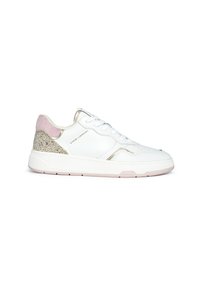 Sneaker bianco con dettagli dorati, un tacco scintillante argento e rosa e materiale testurizzato nel pannello posteriore. Punta arrotondata e design con lacci.