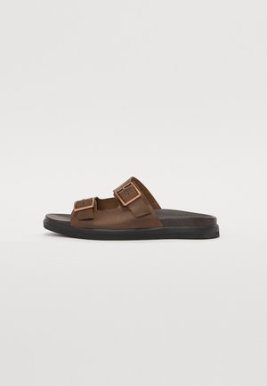 JFWDALLAS - Slippers - brown stone