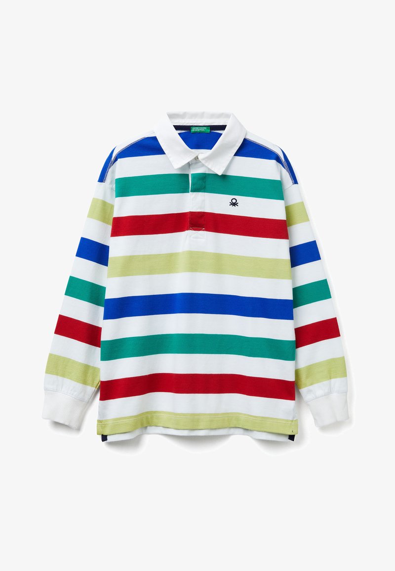 Polo tričko s dlouhým rukávem s vodorovnými pruhy v červené, modré, zelené a žluté barvě na bílém pozadí, s kontrastním límečkem a logem.