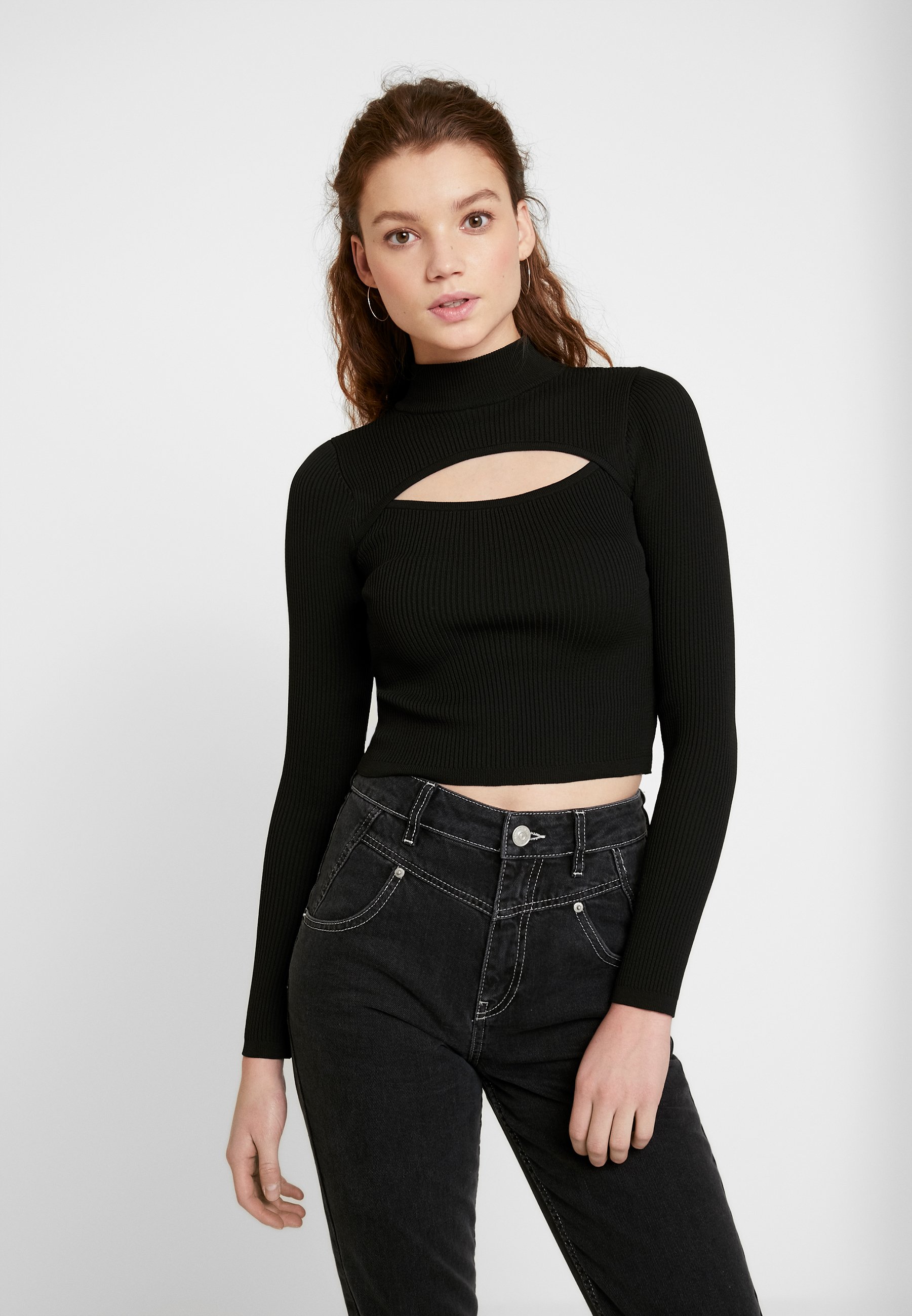 BDG Urban Outfitters CUTOUT FRONT Strikkegenser black BDG Urban Outfitters CUTOUT FRONT - Strikkegenser - ecru