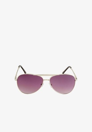 Flieger-Sonnenbrille mit silbernem Metallgestell und Verlaufslinsen in Lila, präsentiert vor weißem Hintergrund.