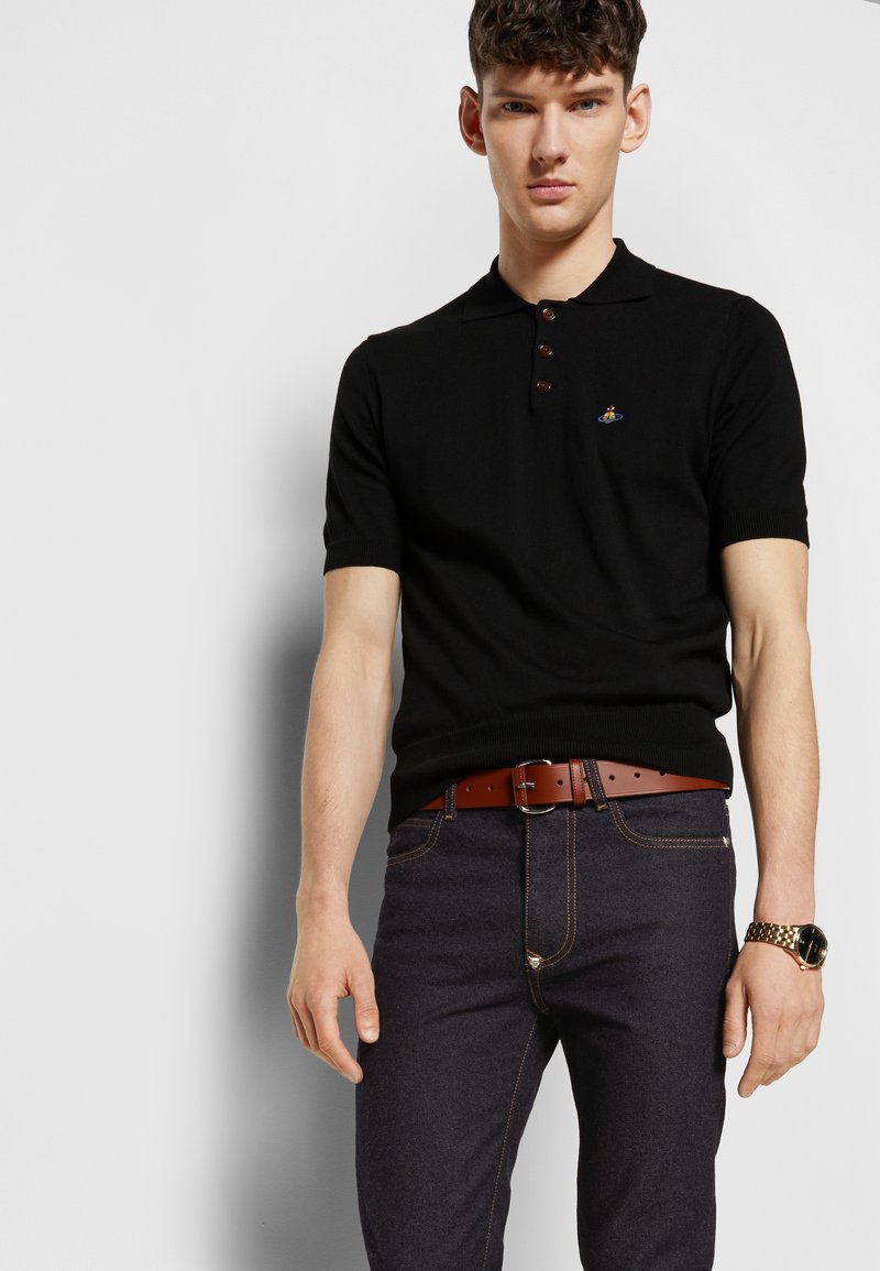 Herren T-shirts & Polos | Vivienne Westwood CLASSIC Jeans Tapered Fit indigo/dunkelblau - SC30403 Herren T-shirts & Polos | Vivienne Westwood CLASSIC Jeans Tapered Fit indigo/dunkelblau - SC30403