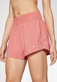 Nike Performance ONE - Calções 2 em 1 - canyon pink/reflective silver