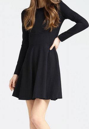 Guess Denní šaty - black