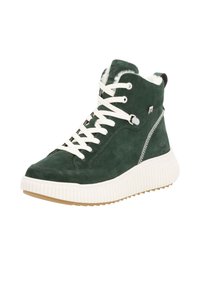 Baskets montantes en suede vert avec des lacets blancs, un col rembourré et une semelle blanche striée. Elles présentent une fermeture éclair sur le côté et des coutures contrastées.