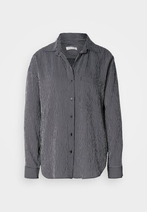 Gestreiftes Button-Down-Hemd in Schwarz und Weiß, mit einer Brusttasche, Kragen und langen Ärmeln mit kontrastierenden gestreiften Manschetten.