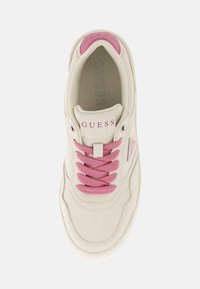 Guess MIRAM - Baskets basses - mehrfarbe rose