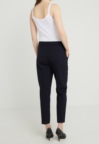 Filippa K Tygbyxor - dark blue