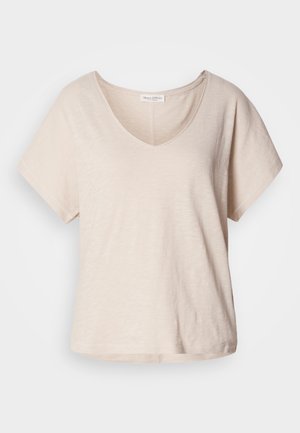 Hellbeige T-Shirt mit kurzen Ärmeln und V-Ausschnitt, gefertigt aus einem weichen, strukturierten Stoff. Entspannte Passform mit einem dezenten Glanz und einem geraden Saum.