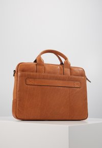 Strellson HYDE PARK BRIEFBAG - Ventiquattrore - cognac