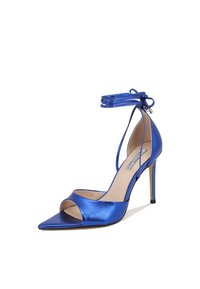 Sandal con tacco alto in satin blu, con punta affusolata, apertura anteriore e dettagli con lacci alla caviglia. Presenta un sottile tacco a stiletto e una superficie liscia.