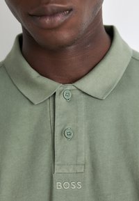 BOSS DYE - Polo majica - open green