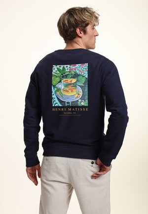 Henry Tiger, APOH LONDON THE GOLDFISH HENRI MATISSE - Sweatshirt - oxford navy
