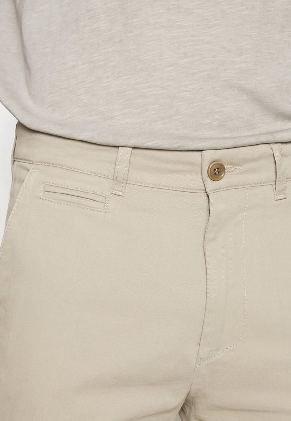 KREW - Chinos3