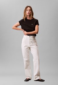 Calvin Klein Jeans ARCHIVE CREW TEE - Lihtne T-särk - black