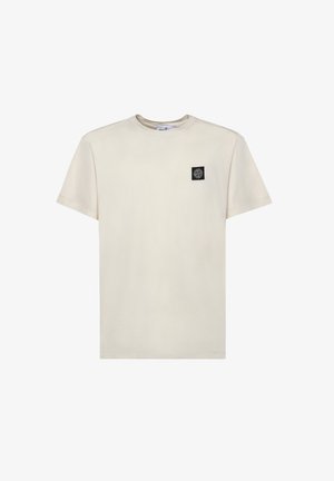 Beige T-shirt met korte mouwen en een ronde hals, met een kleine zwarte vierkante logopatch op de linkerborst.