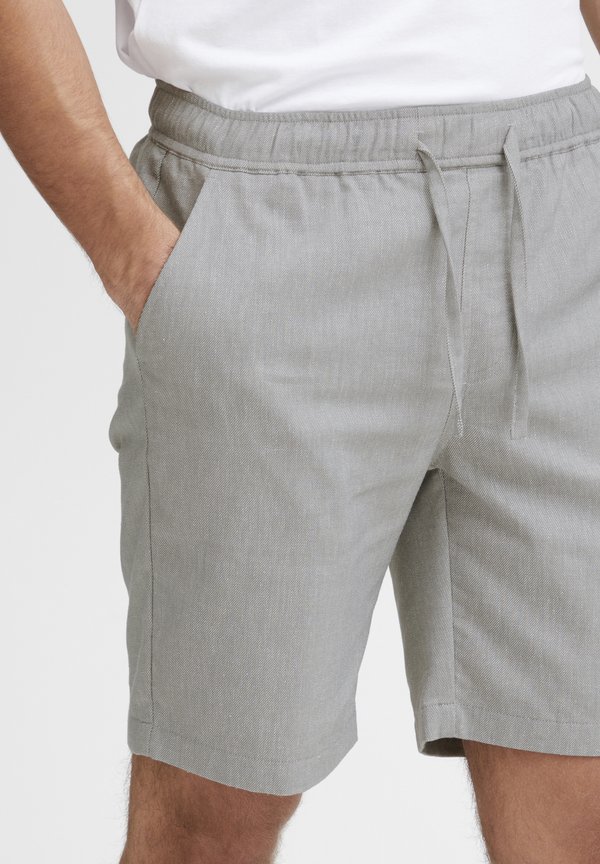 CFPHELIX LINEN MIX - Shorts - vetiver2