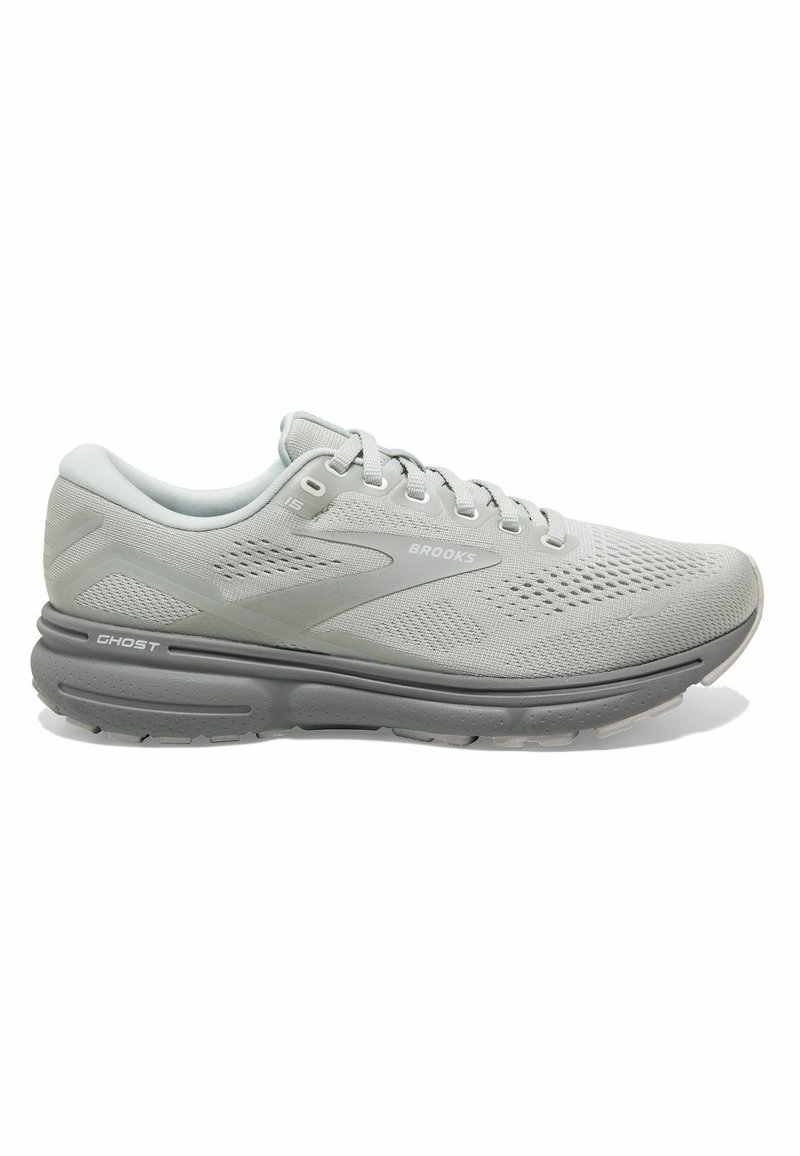 Chaussure de running Brooks Ghost 15 gris clair avec tige en mesh, semelle amortissante et fermeture à lacets, vue de côté extérieur sur fond blanc.