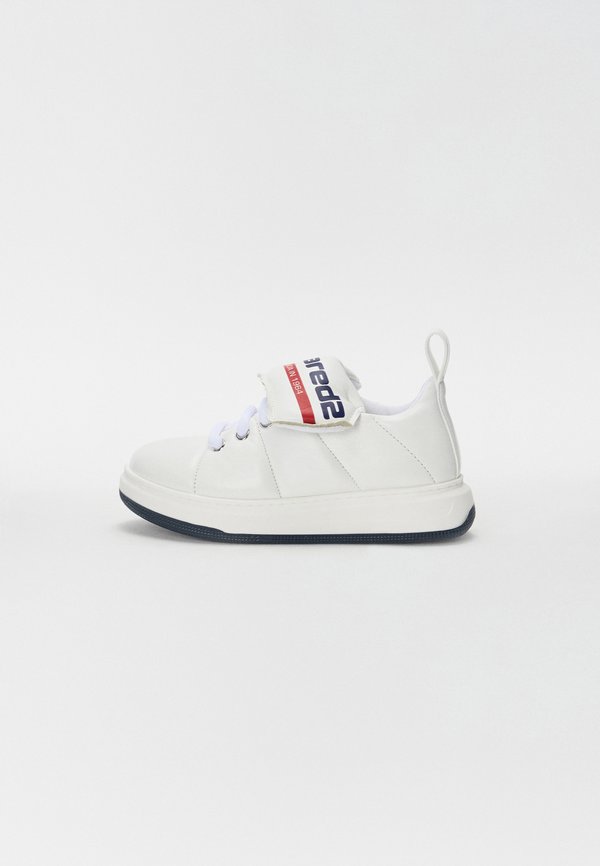 80227 UNISEX - Trainers