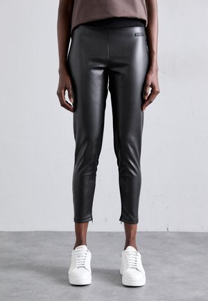 EA7 Emporio Armani Κολάν - Παντελόνια - black