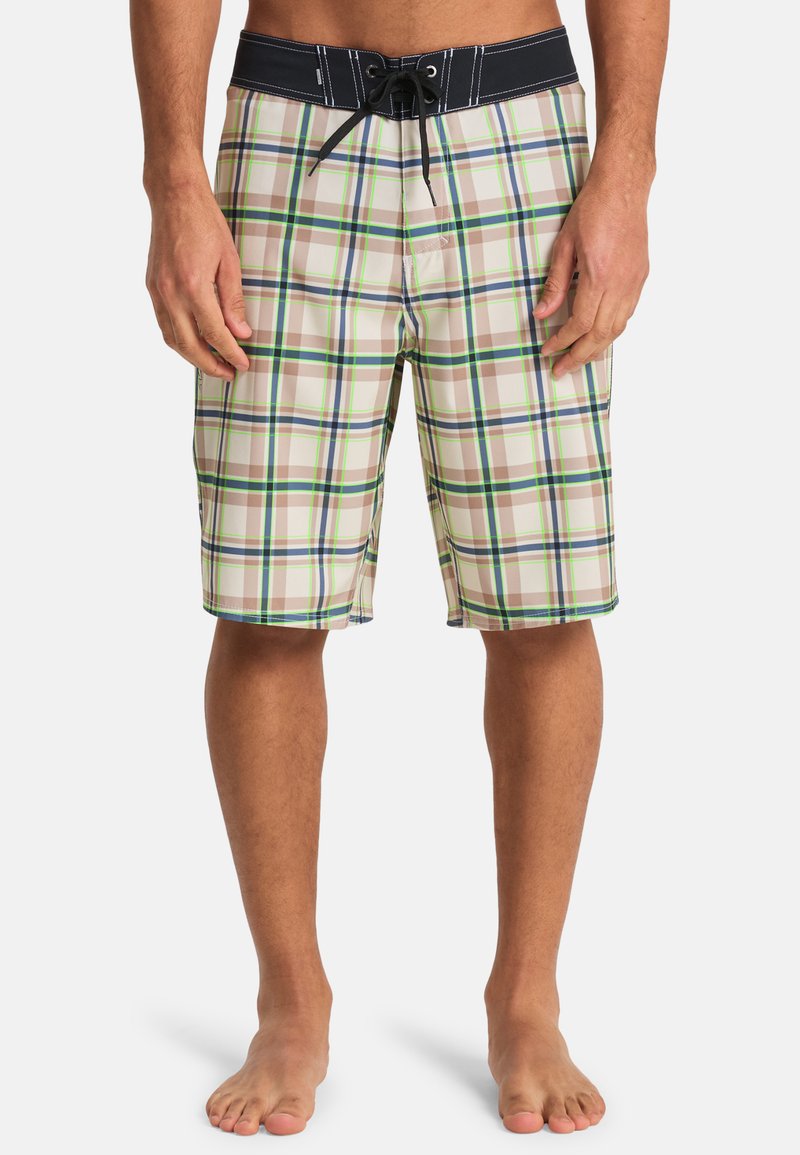 Ανδρικό μαγιό σορτς σε μπεζ καρό μοτίβο με πράσινες και μπλε λεπτομέρειες. Διαθέτει μαύρο κορδόνι στη μέση και ελαφρύ υλικό.