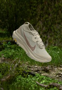 Δεν επιλέχθηκε, cream/light orewood brown/safety orange