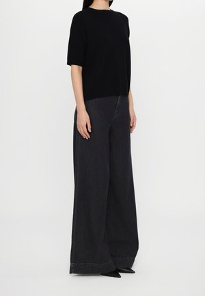 Wide leg - black